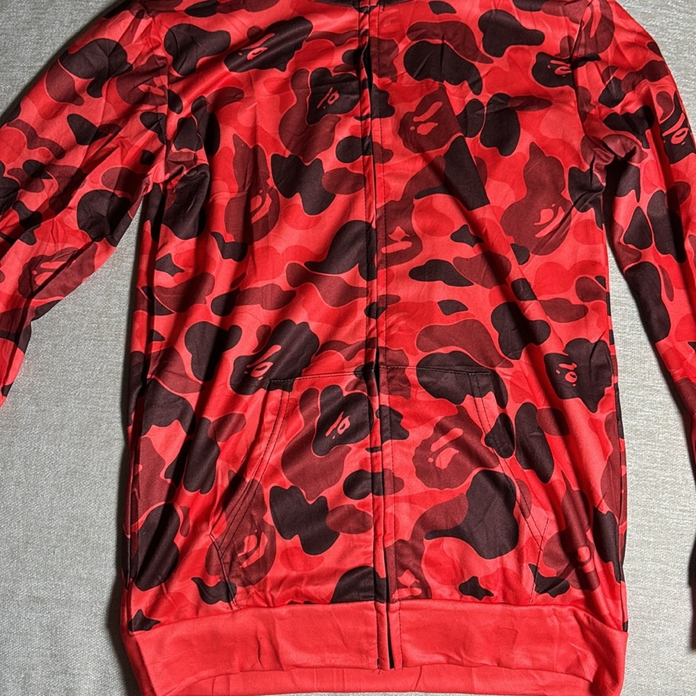 Kids large Red Camo Shark Hoodie - Picture 3 of 8